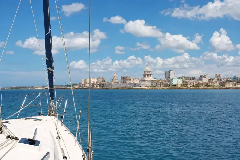 Cuba à la voile: l’itinéraire caribéen qui se cache à vue d’œil
